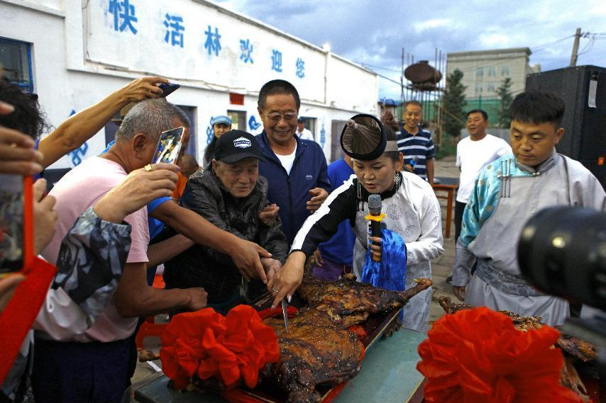 对酒当歌，人生几何，要尽兴就现在！